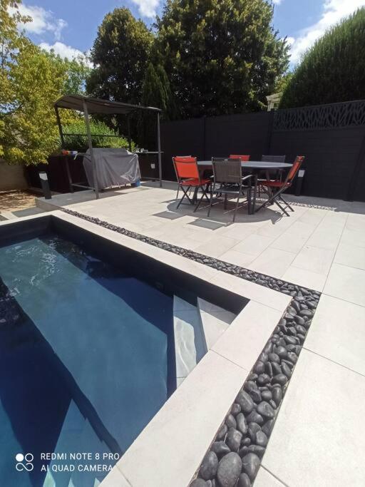 Charmante Maison Avec Piscine Chauffee, Salle De Cinema Et Bar Villa *