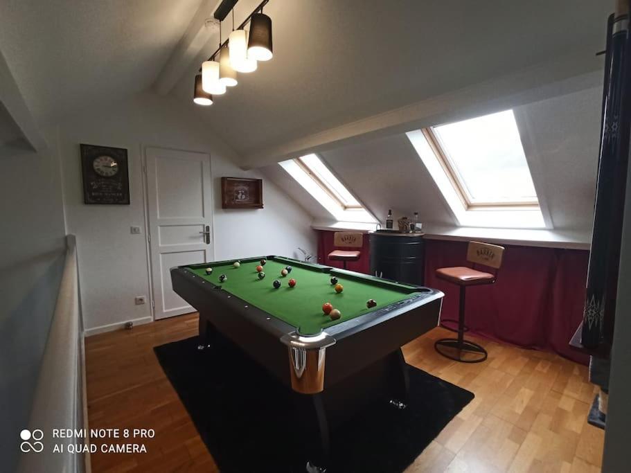 Charmante Maison Avec Piscine Chauffee, Salle De Cinema Et Bar Villa *